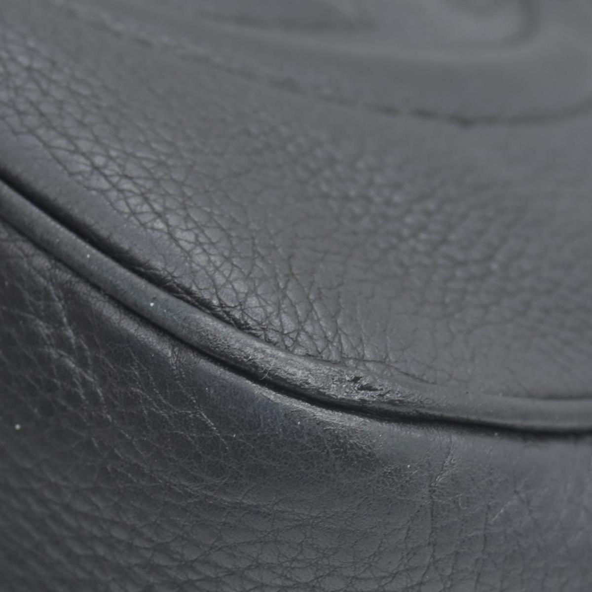 $1490 Gucci Pebbled Calfskin Small Soho Disco Bag Black