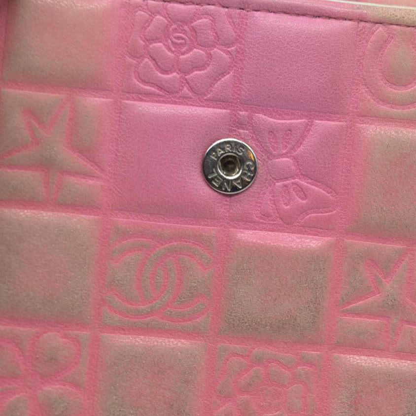Chanel icon line Bi-fold Wallet With Silver Metal Lambskin Light Pink