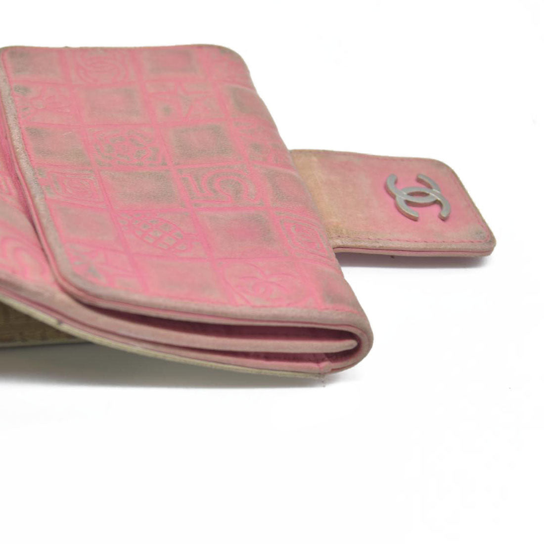 Chanel icon line Bi-fold Wallet With Silver Metal Lambskin Light Pink