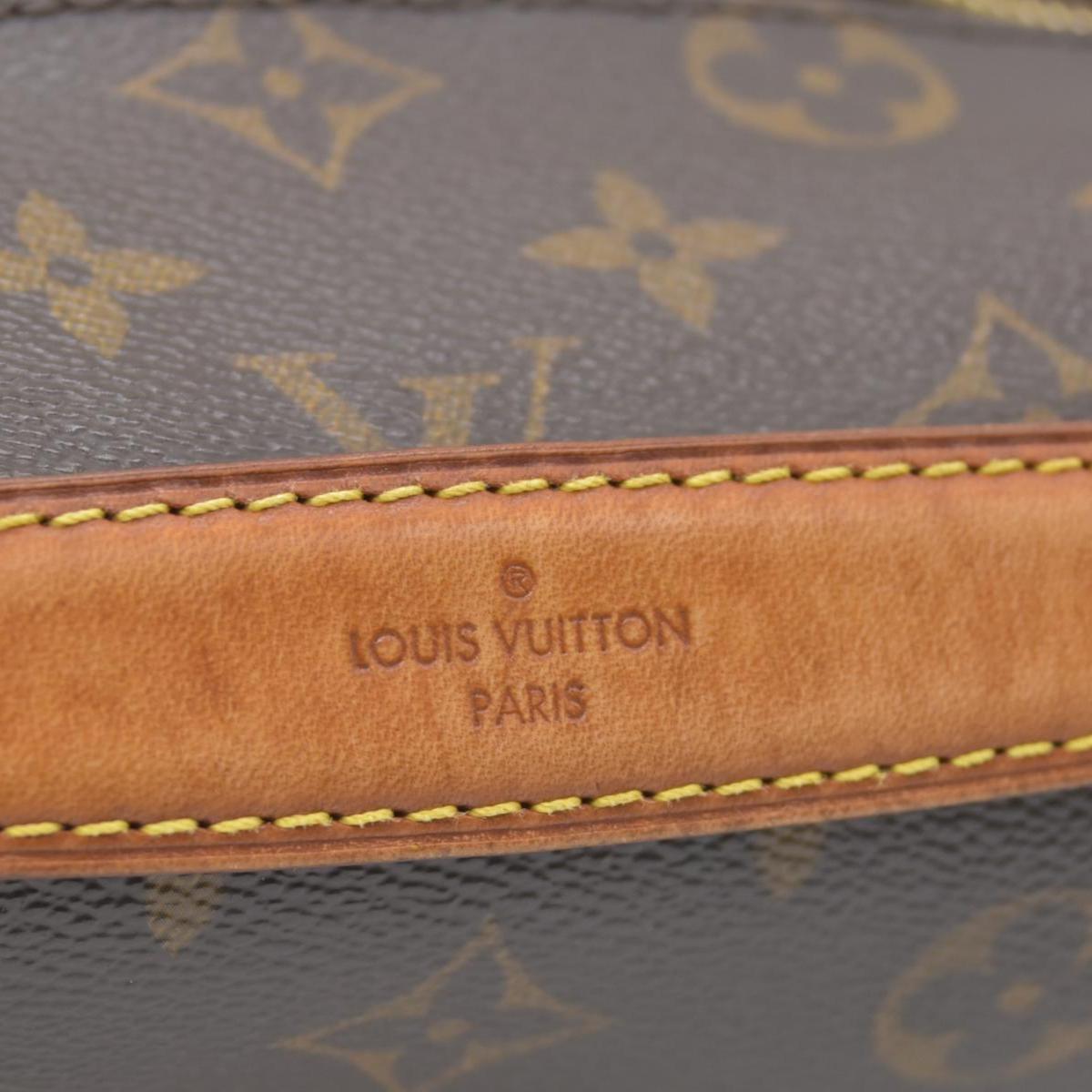 $2750 2019 Louis Vuitton  Monogram Pochette Metis AR2189
