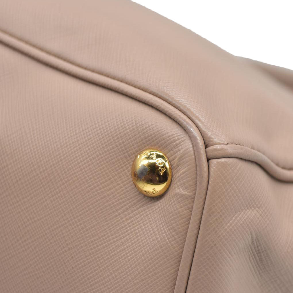 AUCTION $4500  Prada  Saffiano Medium Galleria Double Zip Tote Cammeo