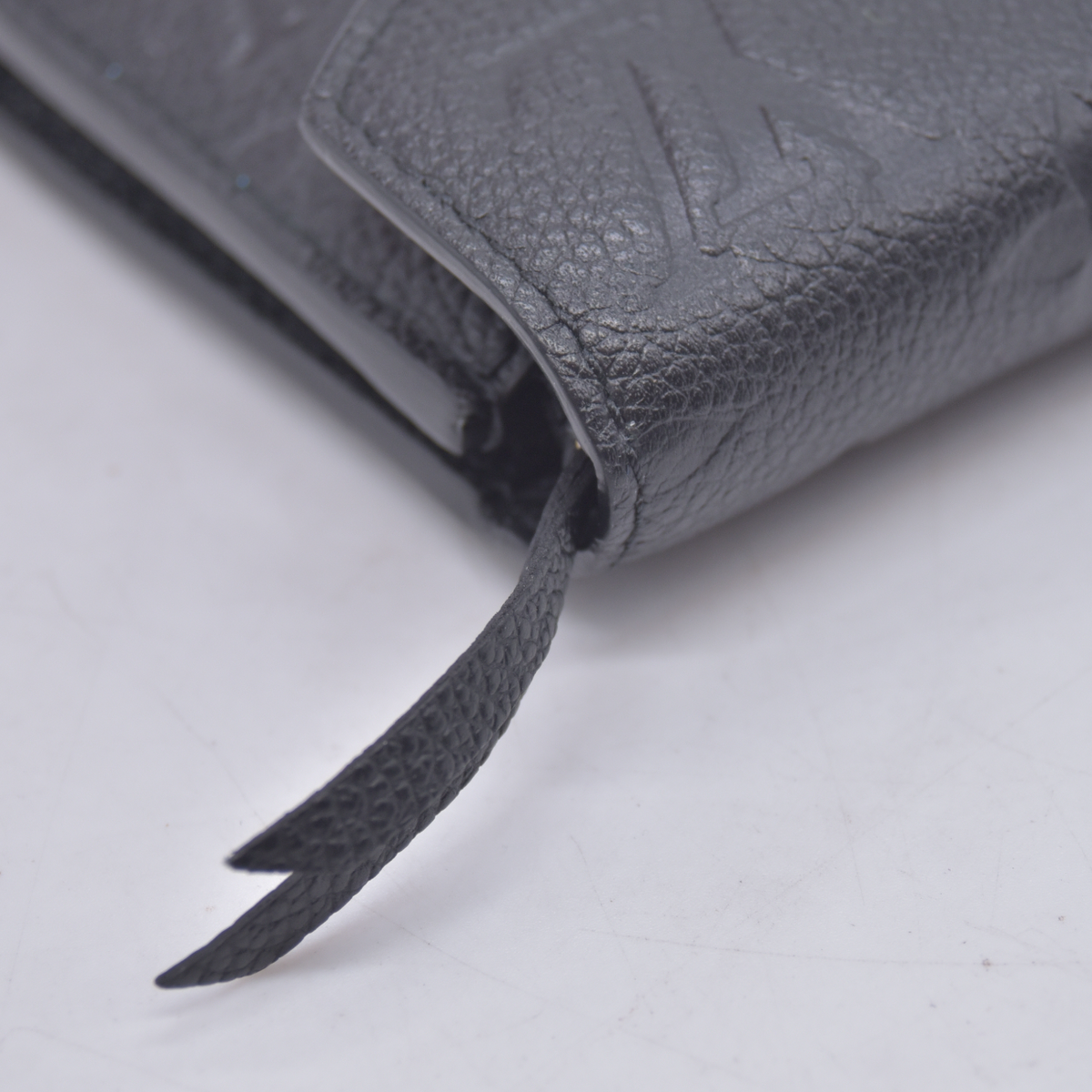 $780 RFID Louis Vuitton Empreinte Victorine Wallet Black