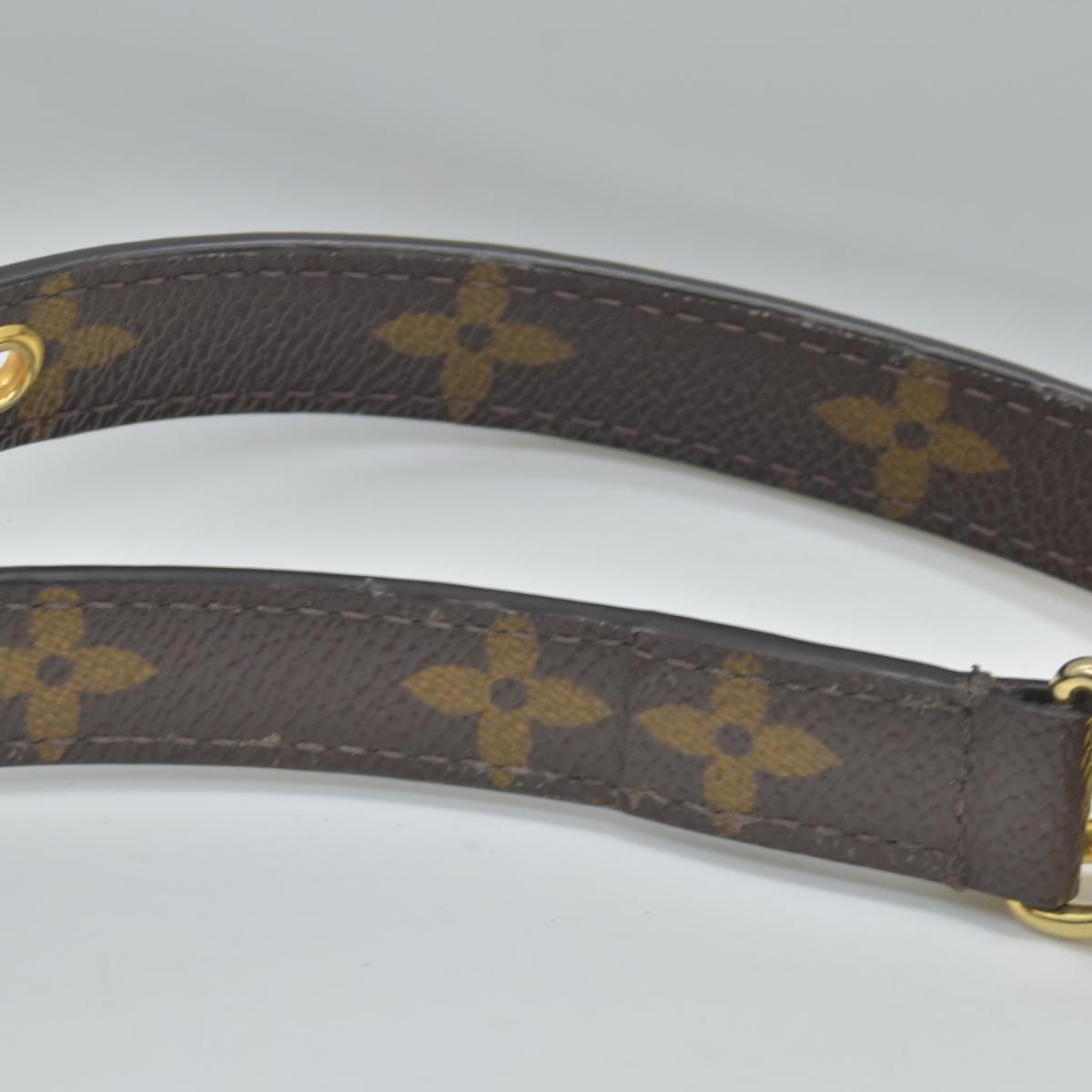 $2750 2019 Louis Vuitton  Monogram Pochette Metis AR2189