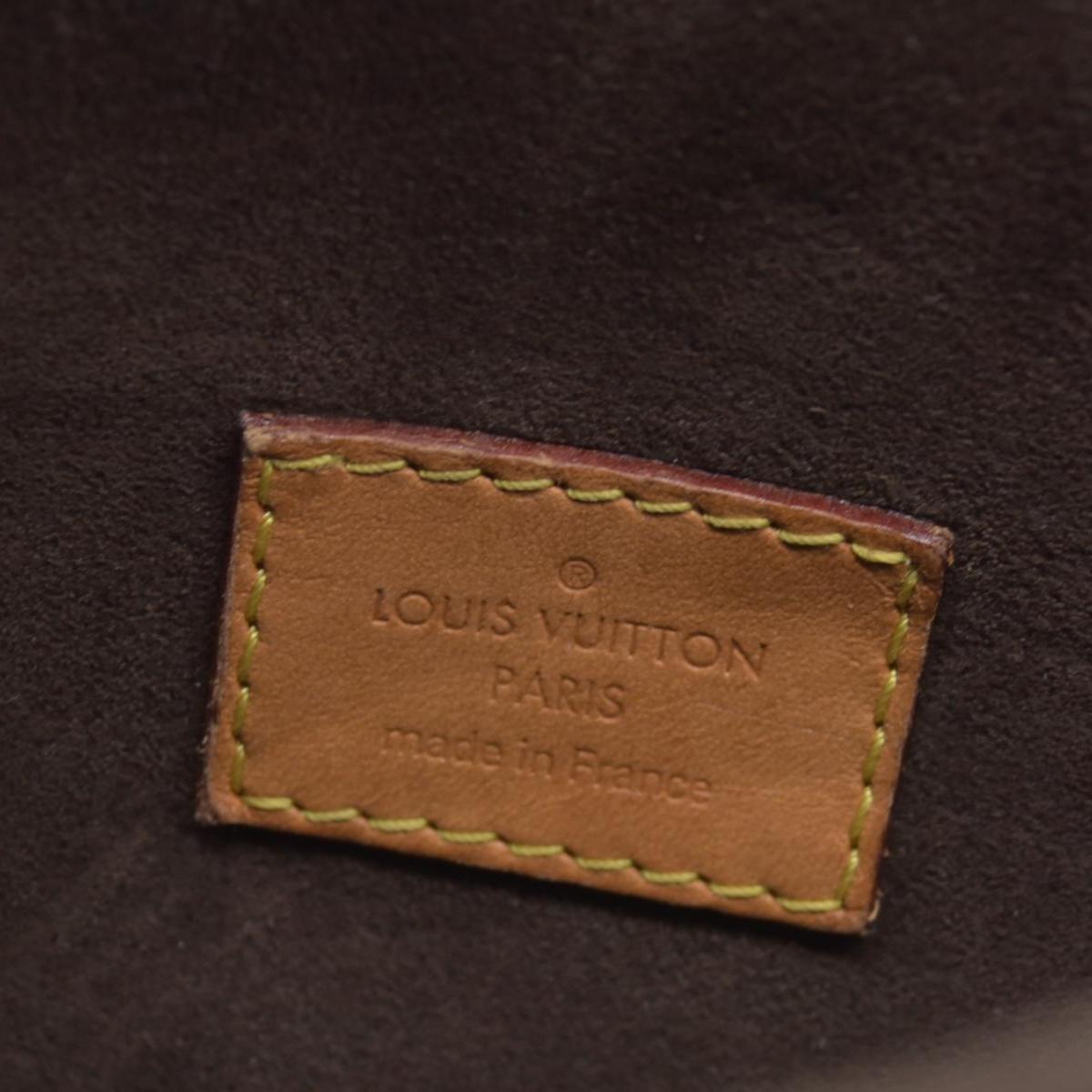 $2750 2019 Louis Vuitton  Monogram Pochette Metis AR2189