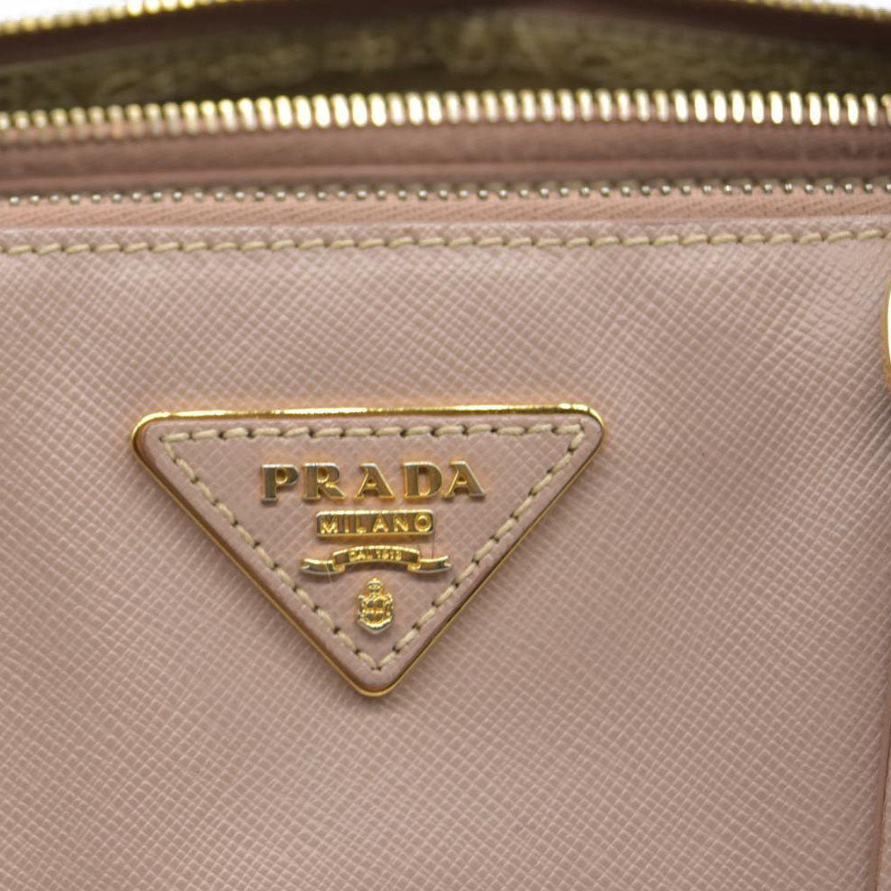 AUCTION $4500  Prada  Saffiano Medium Galleria Double Zip Tote Cammeo