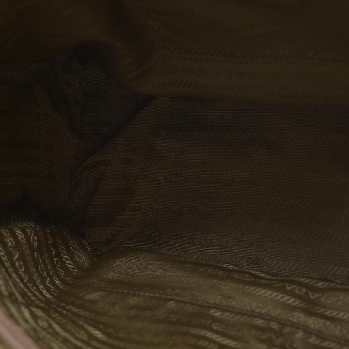 AUCTION $4500  Prada  Saffiano Medium Galleria Double Zip Tote Cammeo