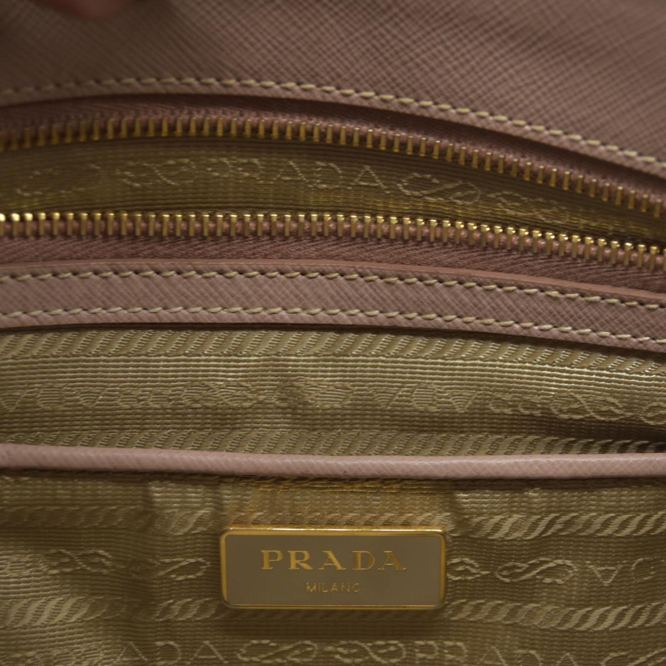 AUCTION $4500  Prada  Saffiano Medium Galleria Double Zip Tote Cammeo