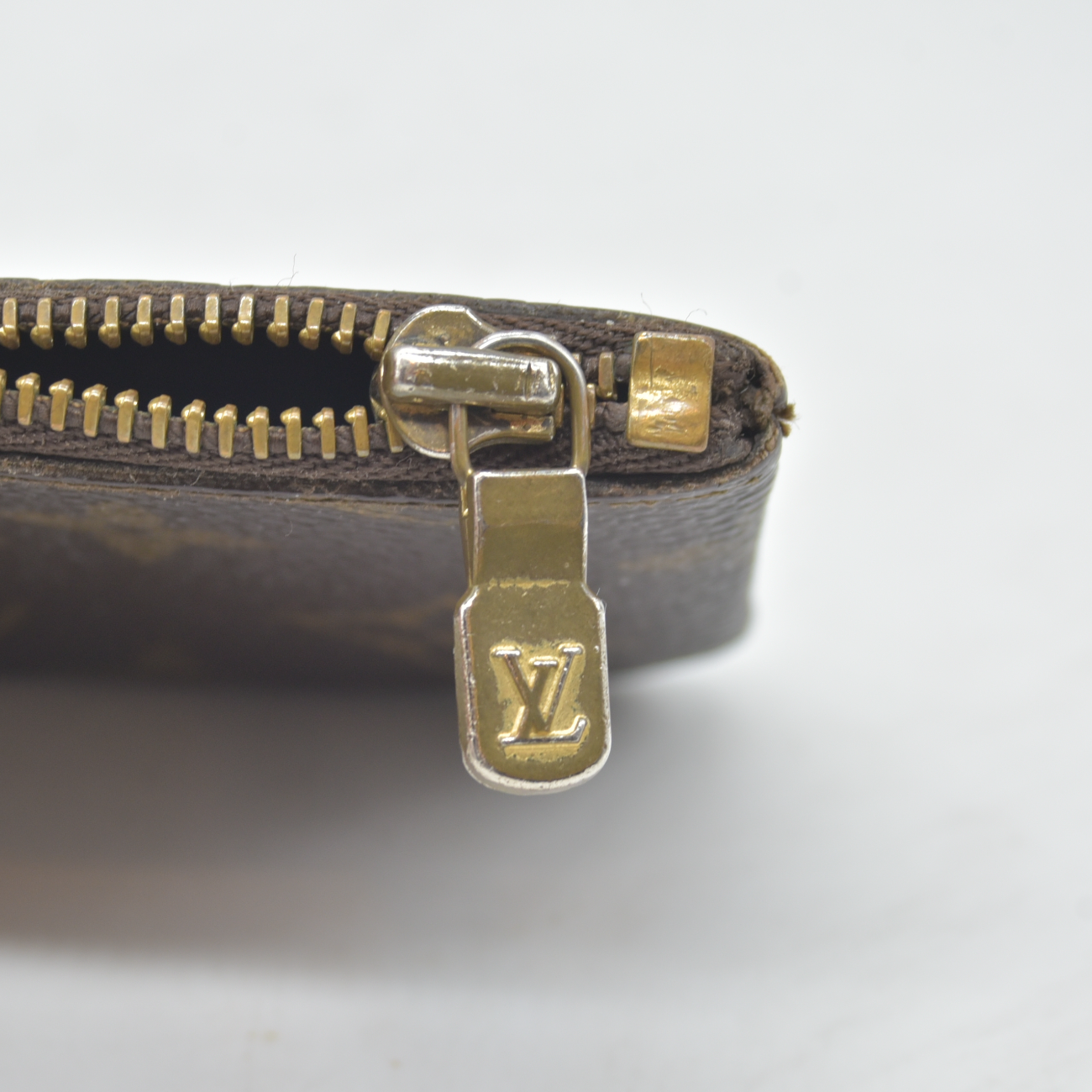 $345  Louis Vuitton  Monogram Key Pouch ET