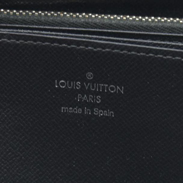 $965 Louis Vuitton 2018 Epi Leather Zippy Wallet