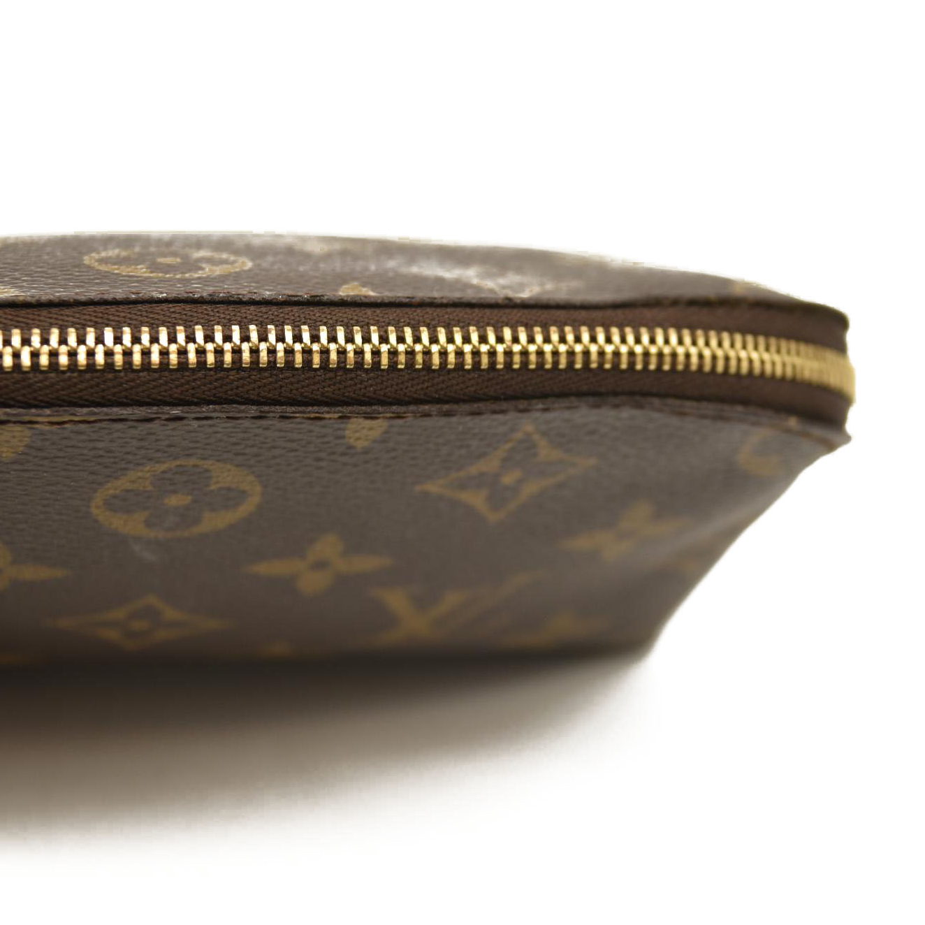 LOUIS VUITTON Monogram Cosmetic Pouch CA002