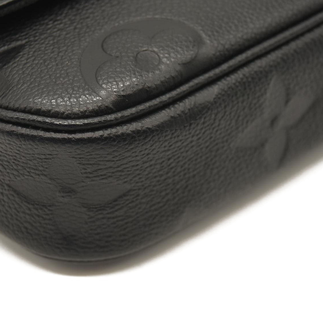 Louis Vuitton  Empreinte Giant Ivy Wallet On Chain Black RFID