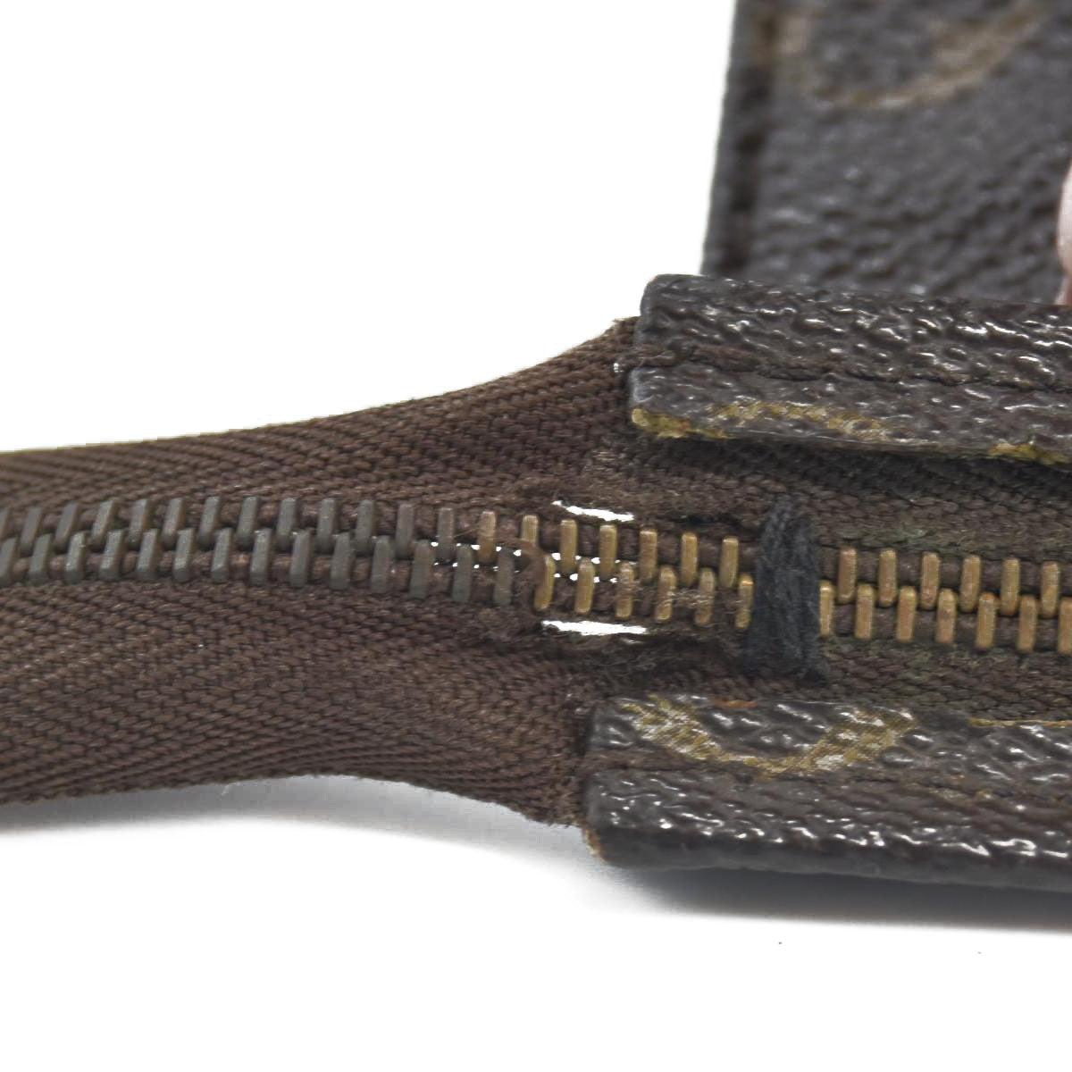 $1120 LOUIS VUITTON Monogram Toiletry 26 871TH