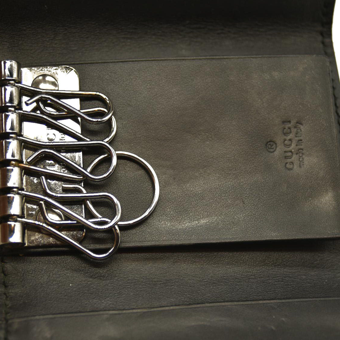 Gucci  Guccissima 6 Key Holder Case Black