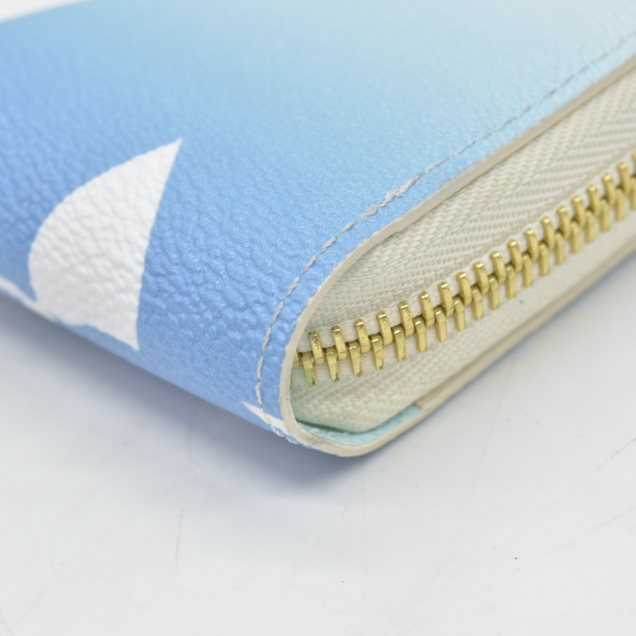 $1120 Louis Vuitton RFID Monogram Giant By The Pool Zippy Wallet Blue CONSIGNMENT