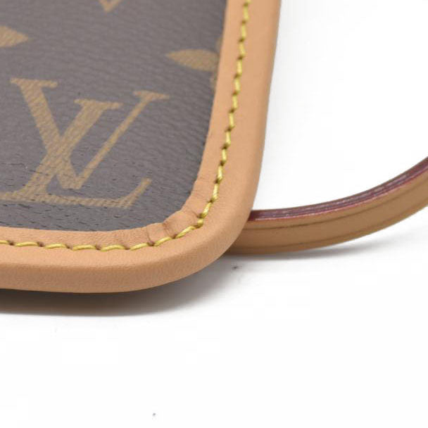 AUCTION Louis Vuitton Monogram Carryall PM Pochette