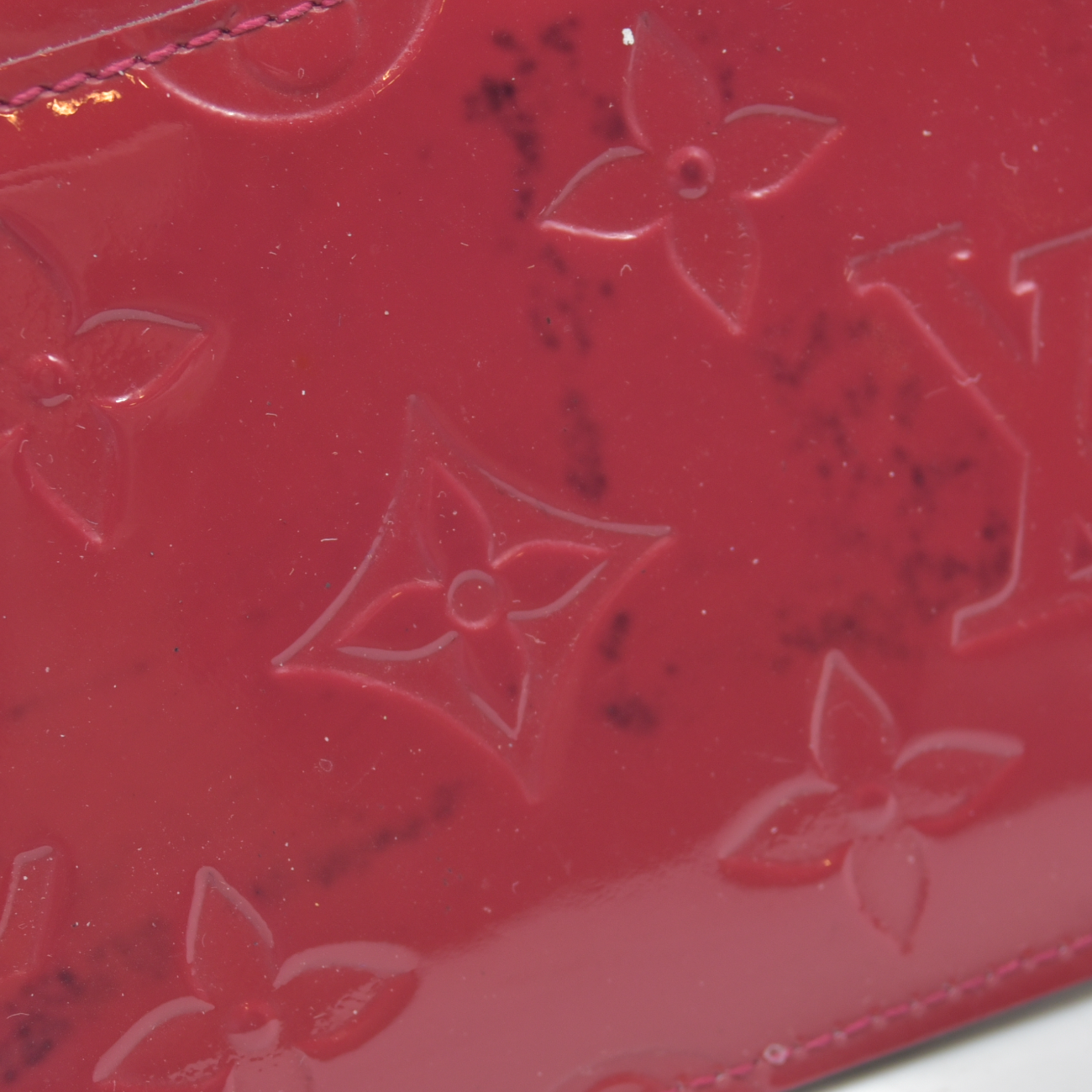 $490 2013 WELL WORN  Louis Vuitton Vernis Key Pouch Rose Indien CONSIGNMENT CA1123