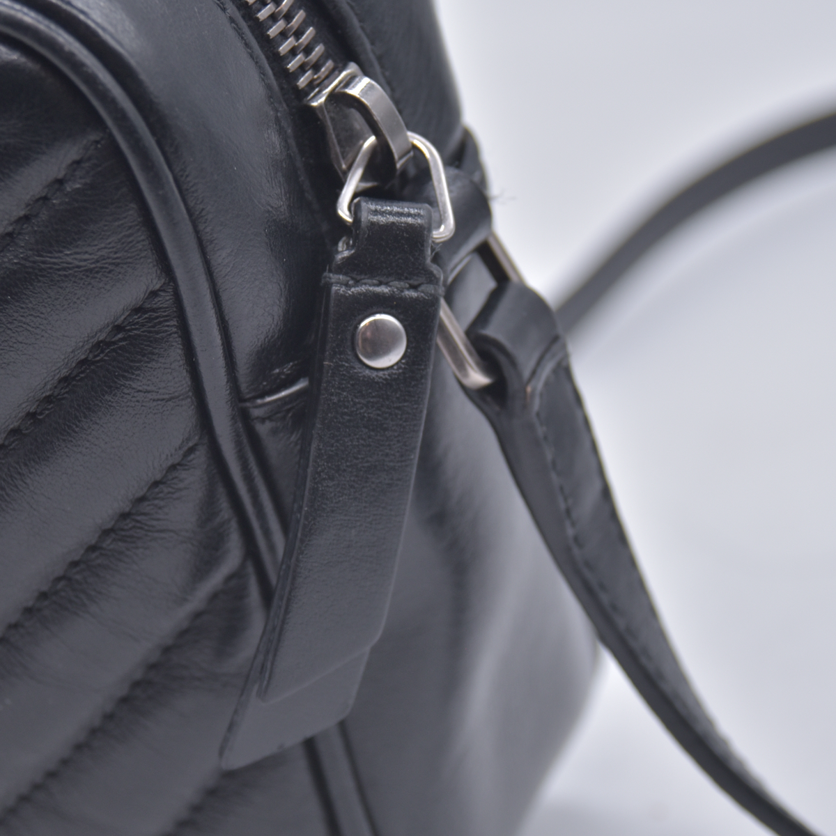 $1950 2018 Saint Laurent Chevron Crossbody Bag 10021135