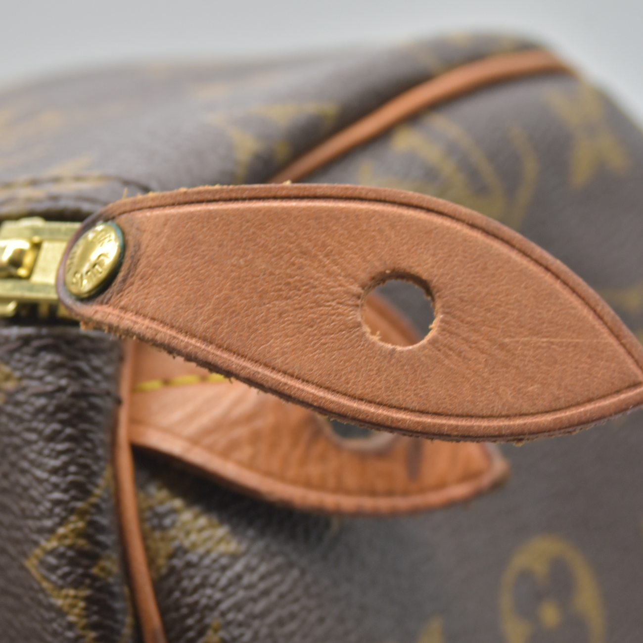 $1690 TH0044 2004 Louis Vuitton Monogram Speedy 40