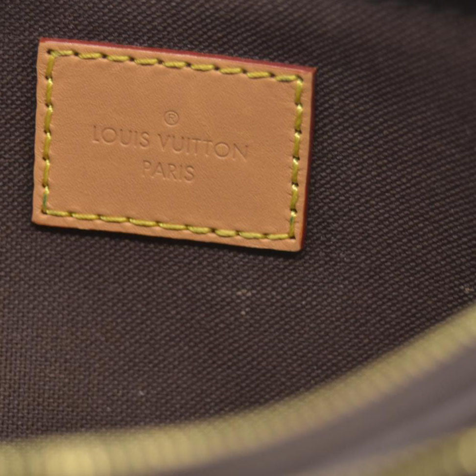 $1,950 LOUIS VUITTON Monogram Liv Pochette