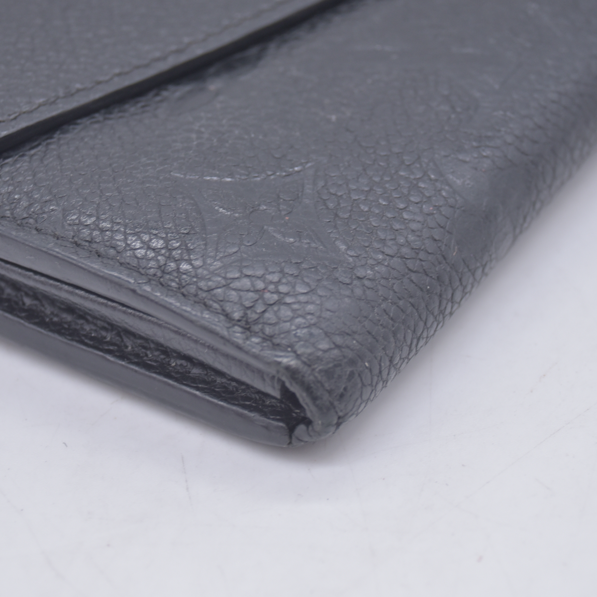 $1060 2019 Louis Vuitton Empreinte Sarah Wallet NM Black CA4129