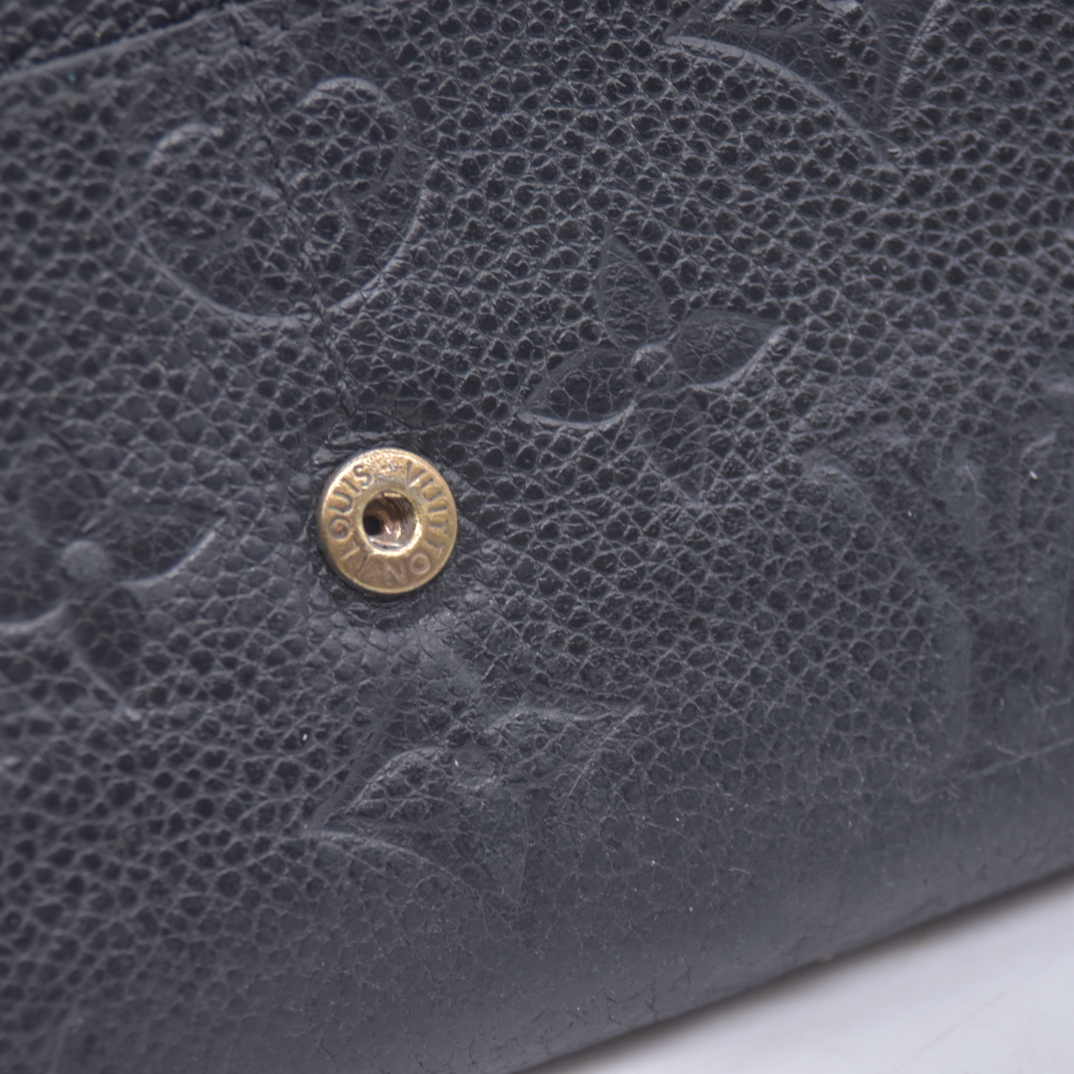$1060 2019 Louis Vuitton Empreinte Sarah Wallet NM Black CA4129