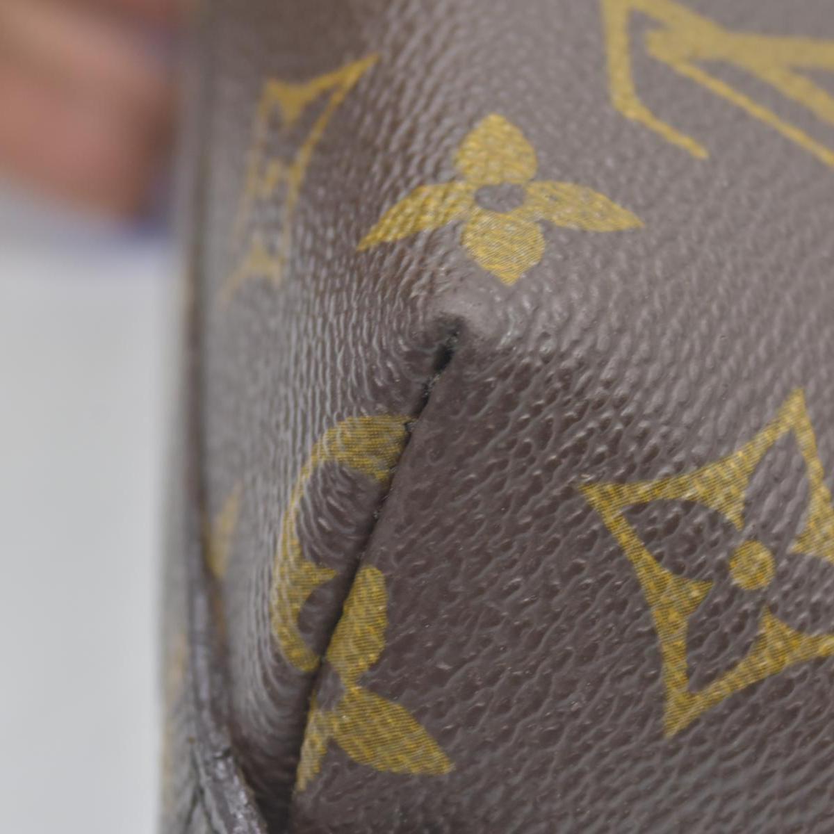 $1040 Louis Vuitton Monogram Trousse Demi Ronde cosmetic pouch CONSIGNMENT