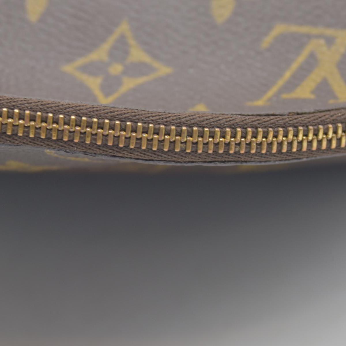 $1040 Louis Vuitton Monogram Trousse Demi Ronde cosmetic pouch CONSIGNMENT