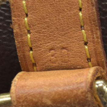 $1980 Louis Vuiton Monogram Speedy Bandouliere 30 DU4191 2011