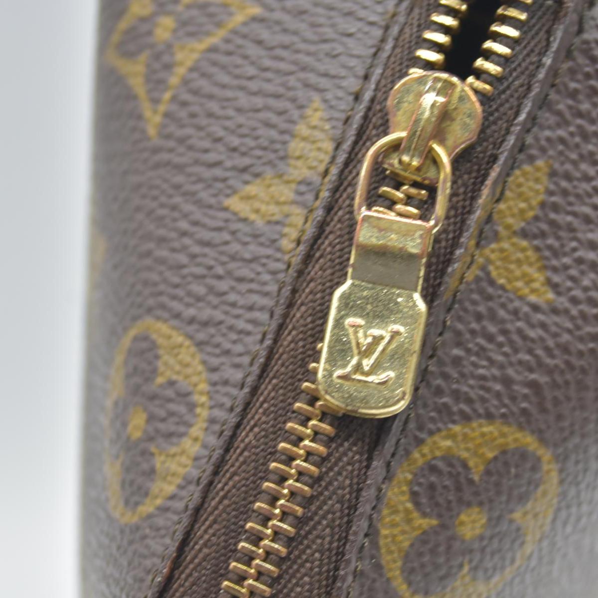 $1040 Louis Vuitton Monogram Trousse Demi Ronde cosmetic pouch CONSIGNMENT
