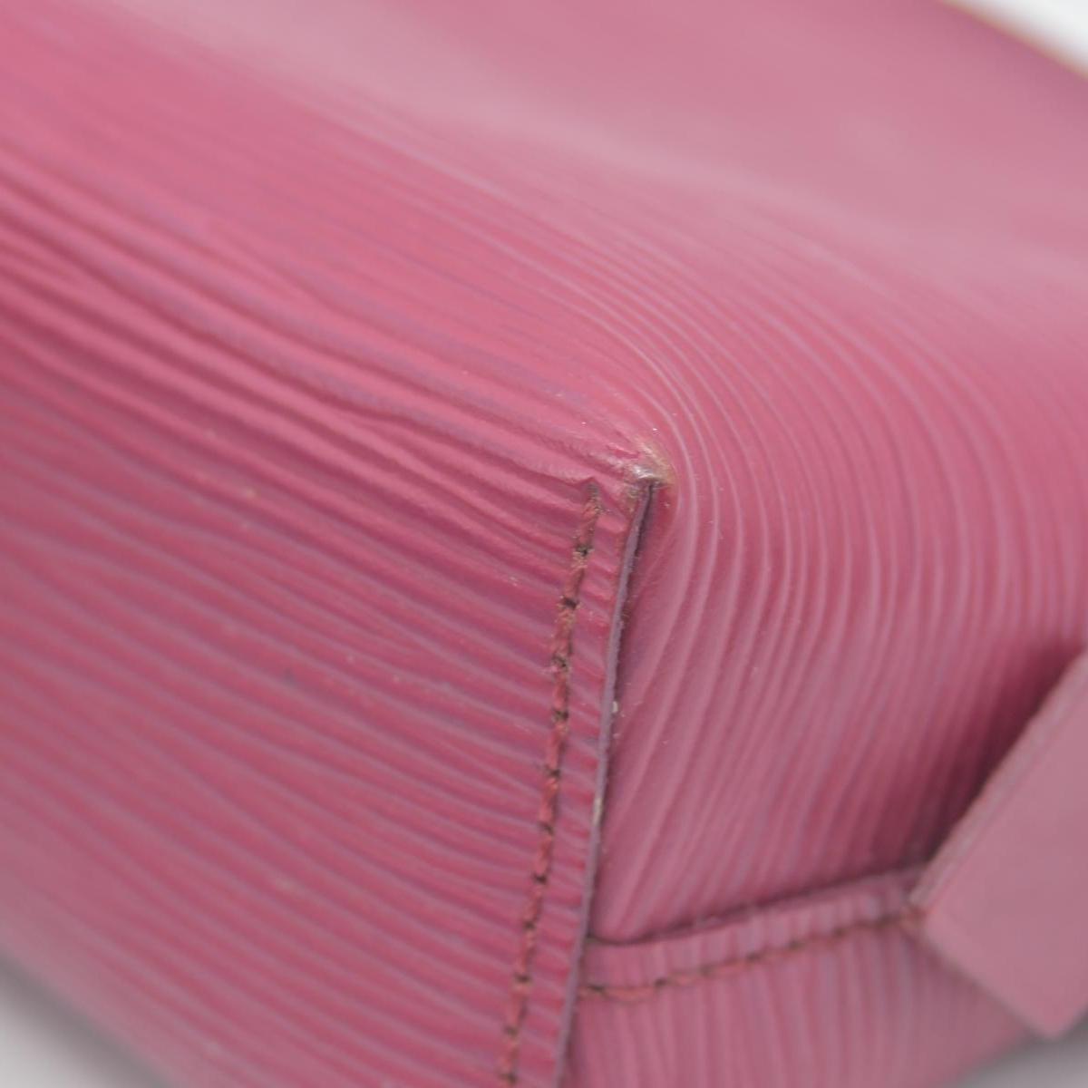 $825 Louis Vuitton Epi Pochette Cosmetic pouch in fuchsia CONSIGNMENT