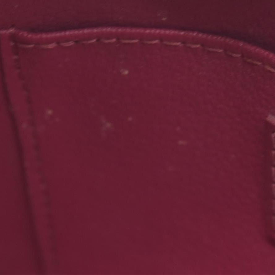 $825 Louis Vuitton Epi Pochette Cosmetic pouch in fuchsia CONSIGNMENT