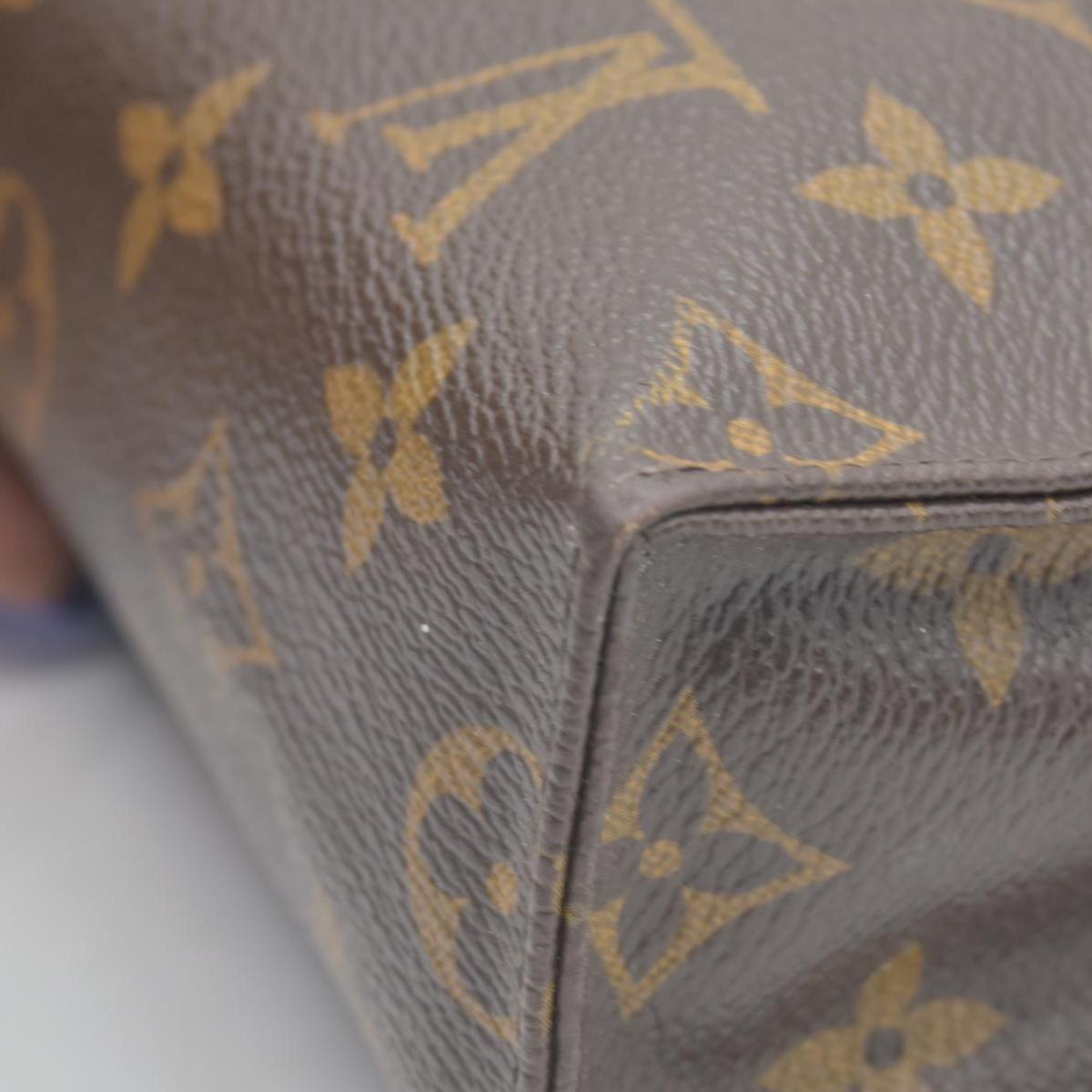 $1120 Louis Vuitton Monogram Toiletry Pouch 26 CONSIGNMENT