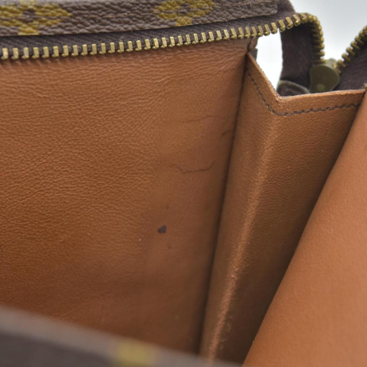 $1120 Louis Vuitton Monogram Toiletry Pouch 26 CONSIGNMENT