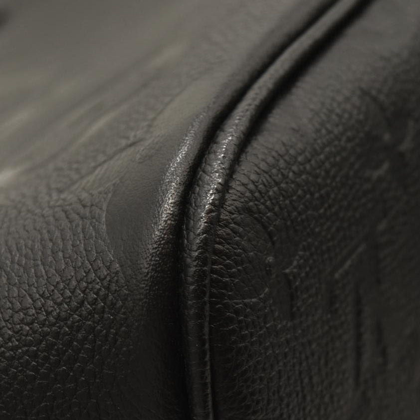 LOUIS VUITTON Empreinte Monogram Giant Neverfull MM Black