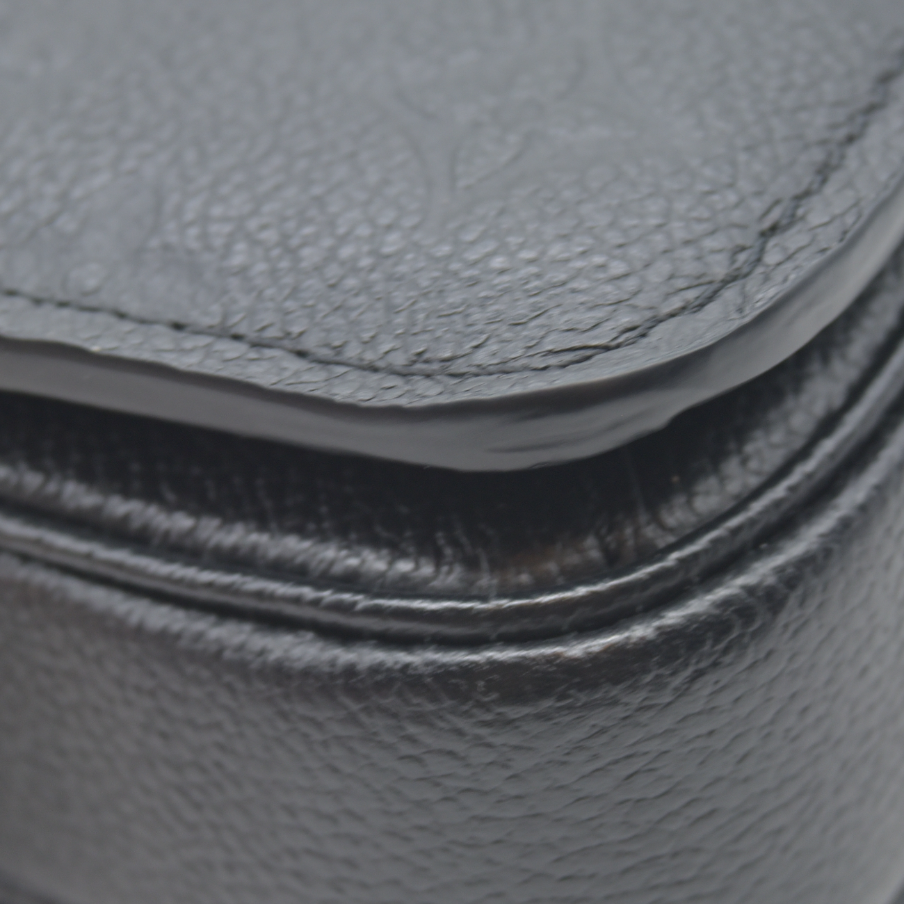 $3250 RFID Louis Vuitton Monogram Giant Empreinte Pochette Metis East West