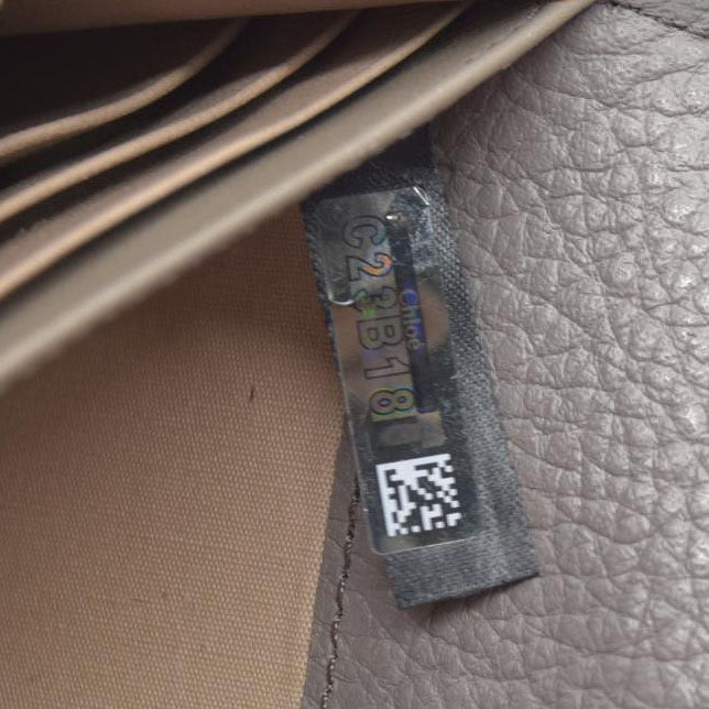 $595 Chloe Alphabet Leather Bifold Long Wallet