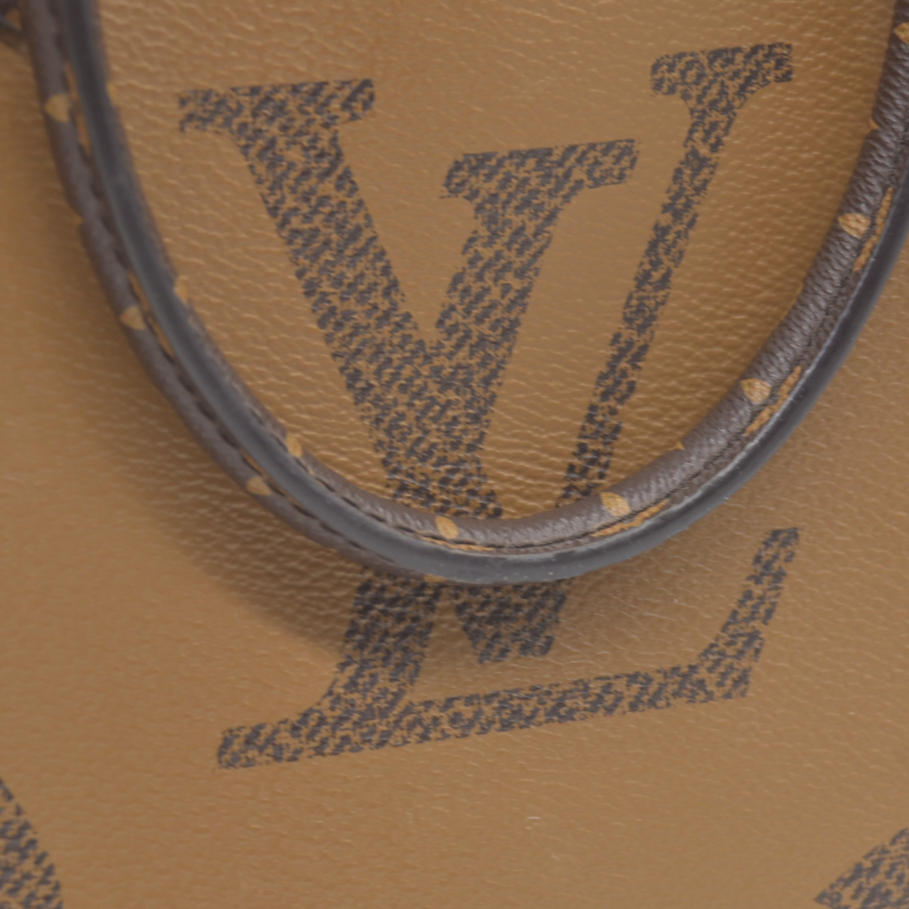 $3300 FN2270 2020 Louis Vuitton Reverse Monogram Giant Onthego MM