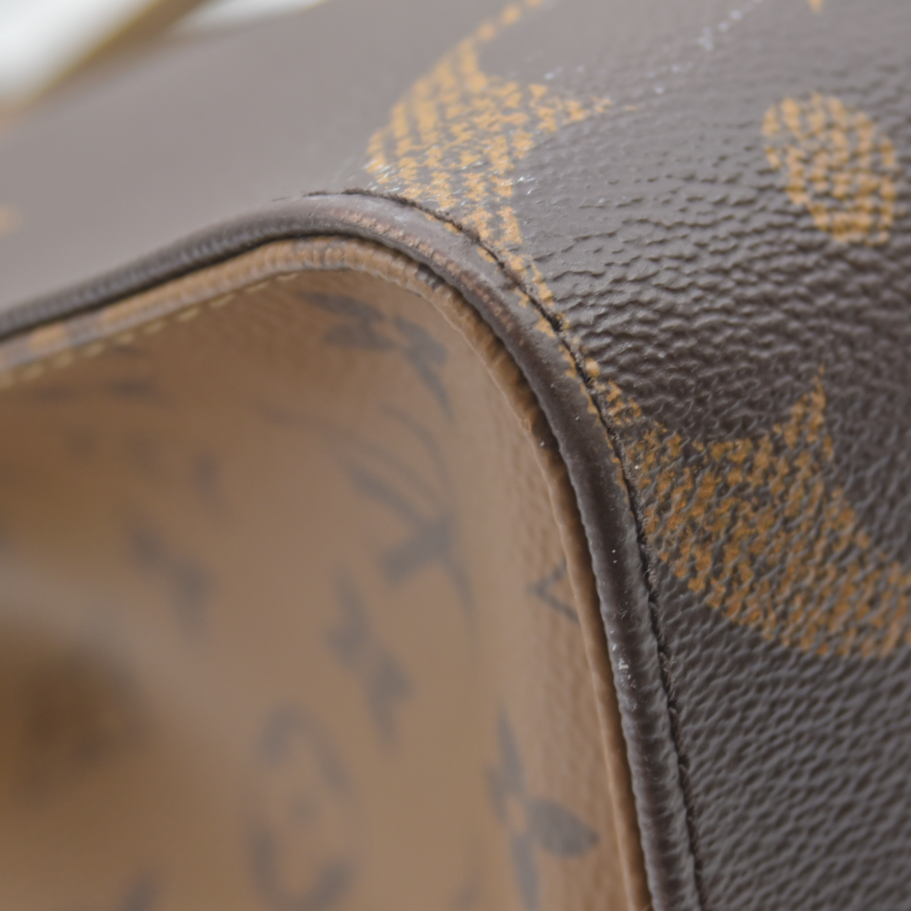 $3300 FN2270 2020 Louis Vuitton Reverse Monogram Giant Onthego MM