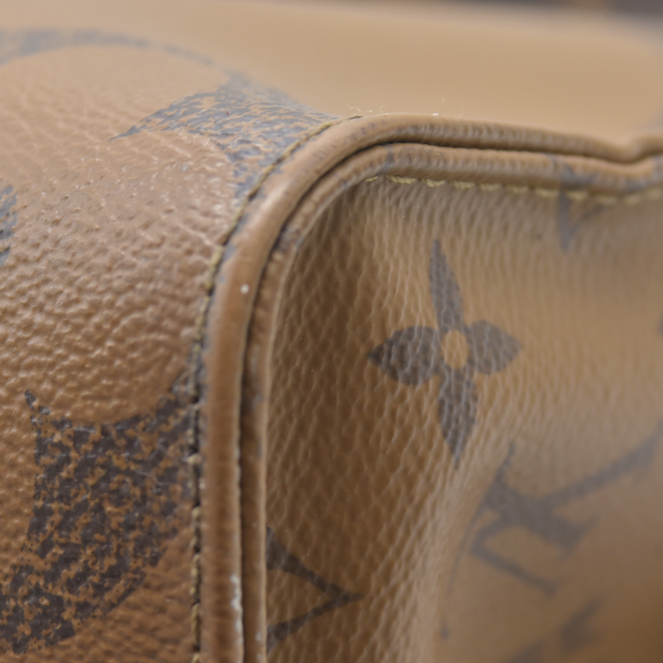 $3300 FN2270 2020 Louis Vuitton Reverse Monogram Giant Onthego MM