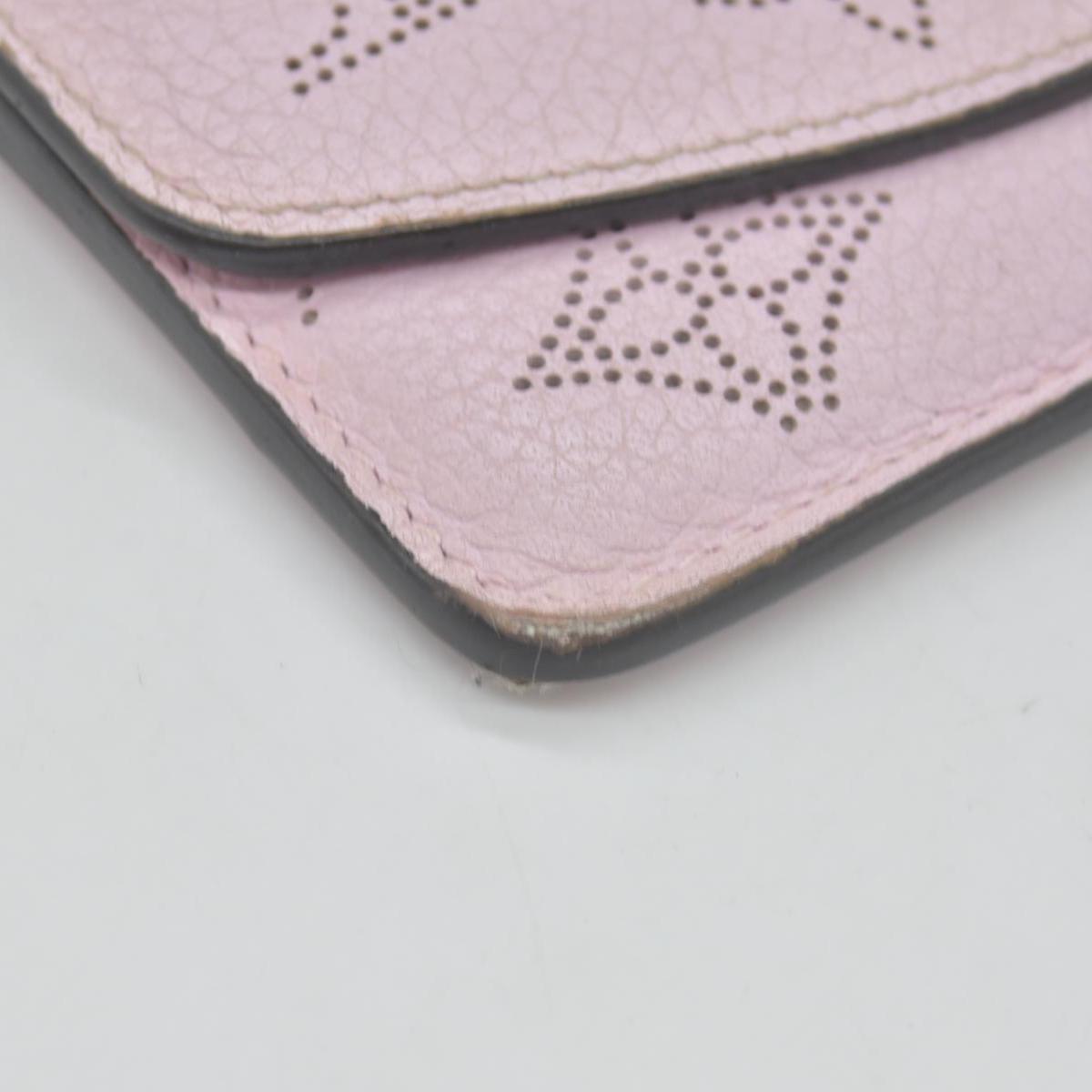 $815 Louis Vuitton Mahina Recto Verso Card Holder Magnolia