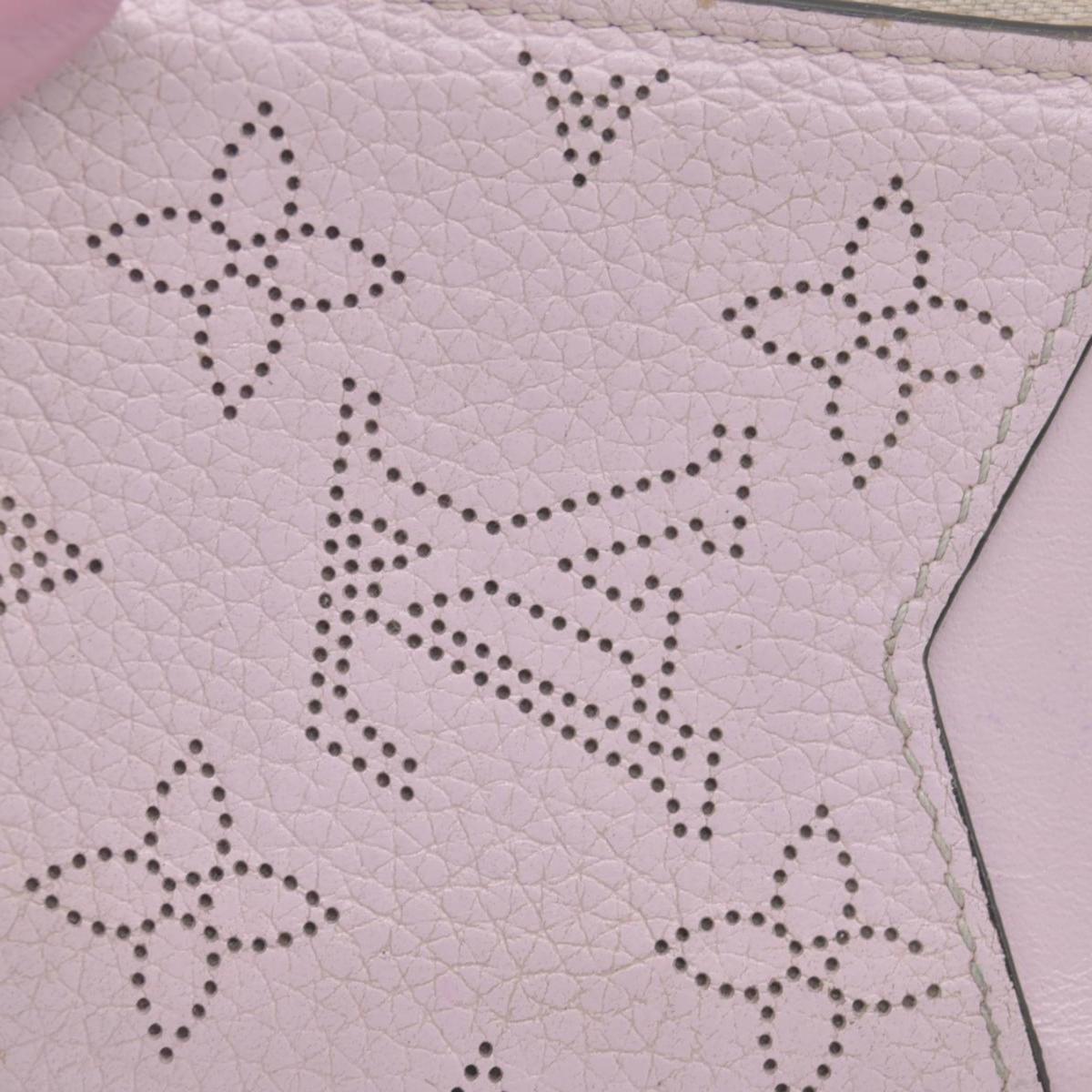 $815 Louis Vuitton Mahina Recto Verso Card Holder Magnolia
