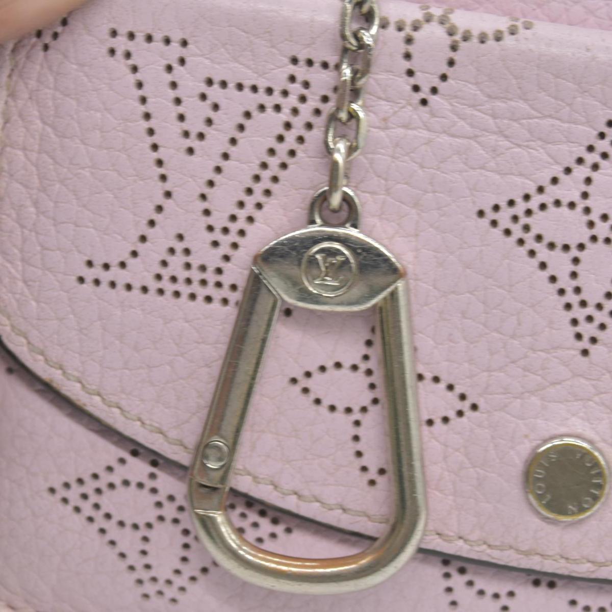 $815 Louis Vuitton Mahina Recto Verso Card Holder Magnolia