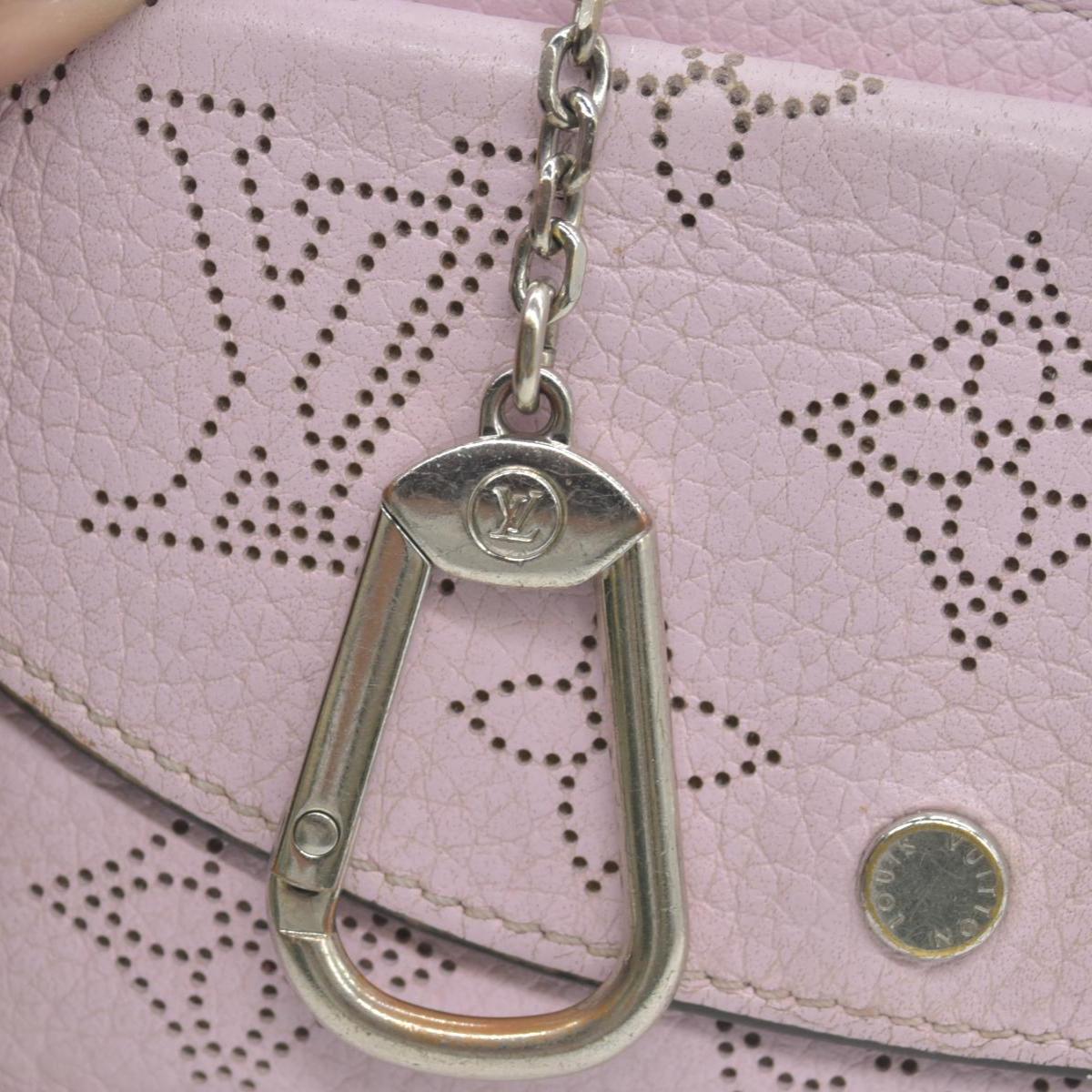 $815 Louis Vuitton Mahina Recto Verso Card Holder Magnolia