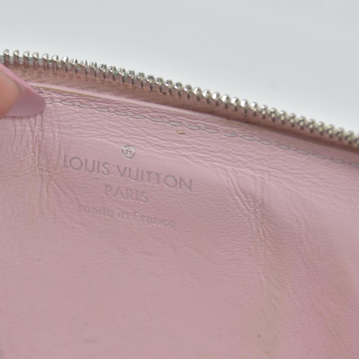 $815 Louis Vuitton Mahina Recto Verso Card Holder Magnolia