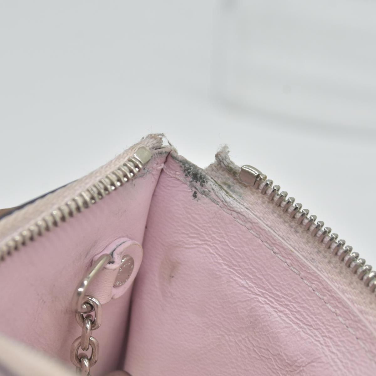 $815 Louis Vuitton Mahina Recto Verso Card Holder Magnolia
