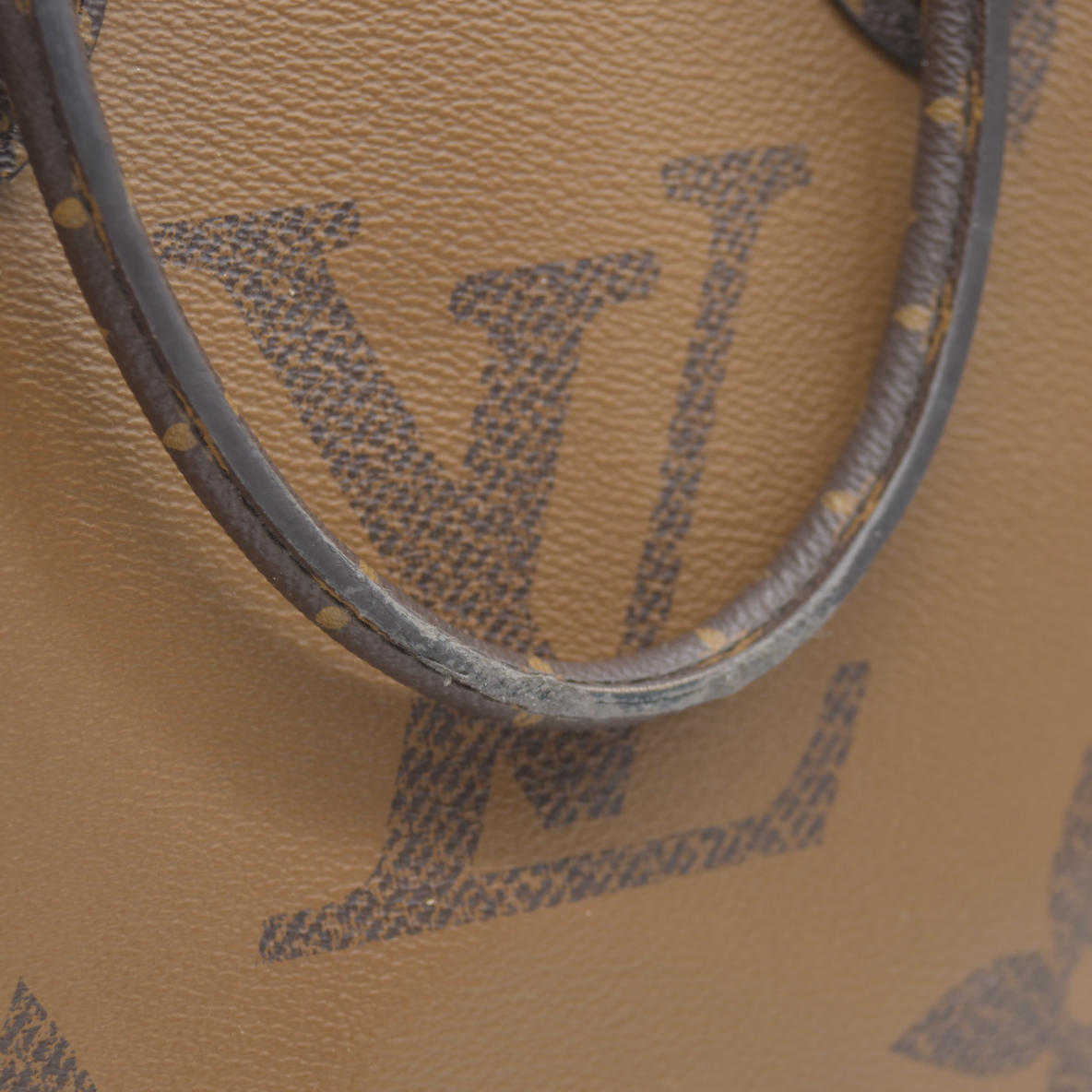 $3300 Louis Vuitton Monogram Reverse Giant OnTheGo MM AUCTION
