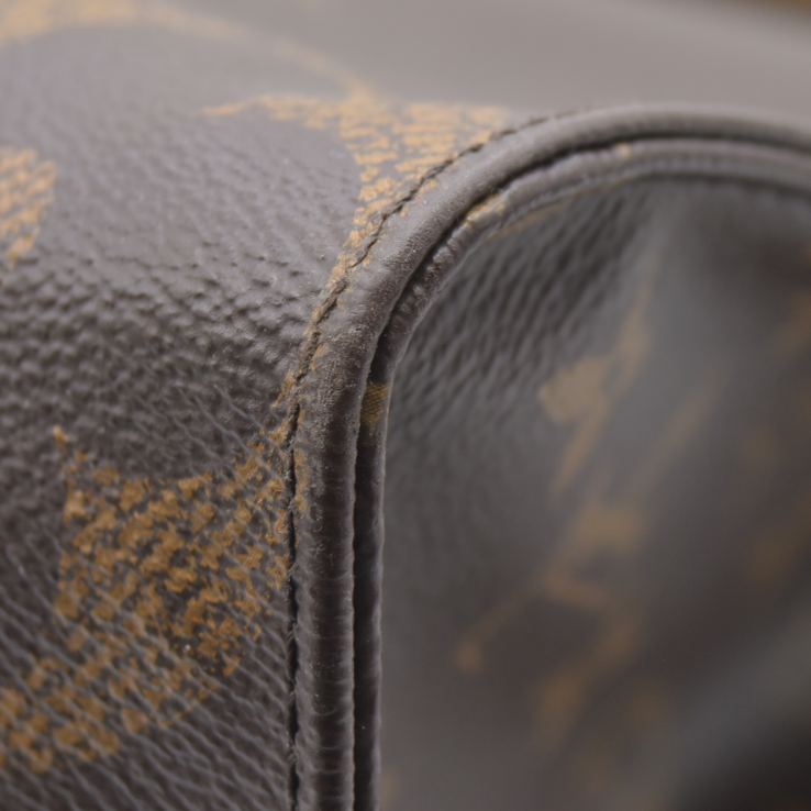 $3300 Louis Vuitton Monogram Reverse Giant OnTheGo MM AUCTION