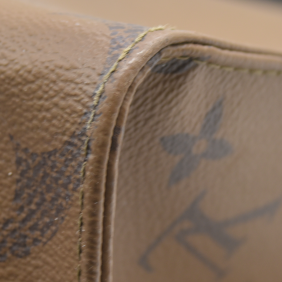 $3300 Louis Vuitton Monogram Reverse Giant OnTheGo MM AUCTION