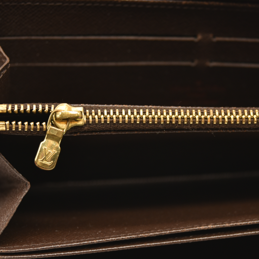 Louis Vuitton  Damier Ebene Zippy Wallet VI0078
