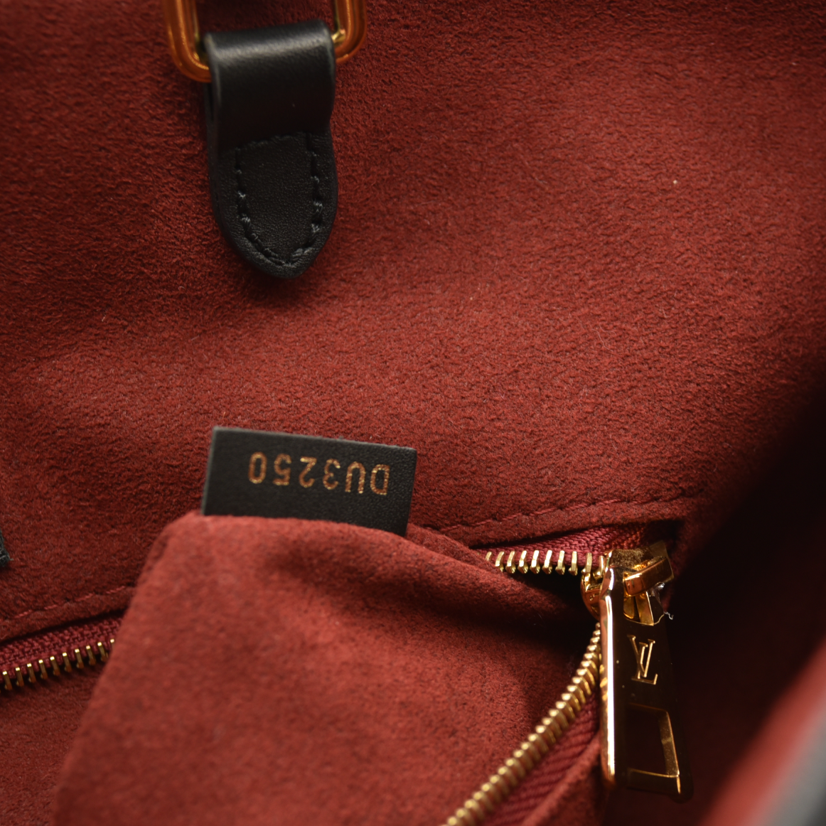 Louis Vuitton  Empreinte Monogram BiColor Giant Onthego MM Black Beige DU3250